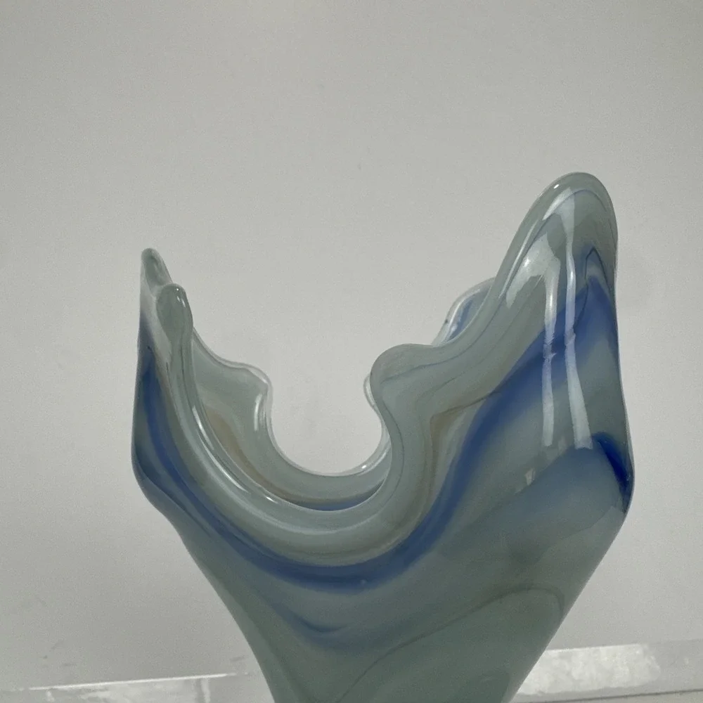 VTG Y2K Hand Blown Art Glass Swirl Vase OS Blue Green Ruffled Spiral